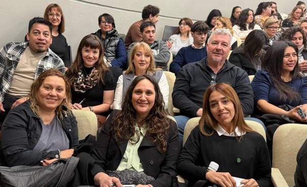 Gaiman presente en capacitación sobre <b>Inteligencia Artificial</b> - Últimas Noticias - El Chubut thumbnail