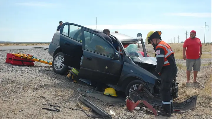 Cuatro heridos en choque frontal sobre la Ruta 25 - Últimas Noticias ...