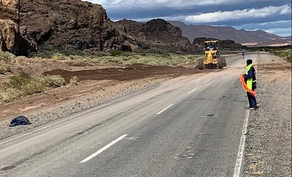 Siguen las trabajos viales en Ruta 25 entre Las Plumas y Los Altares ...