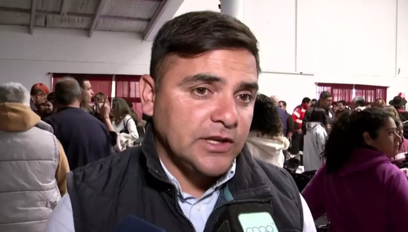 El Intendente de Epuyén se tuvo que evacuar y confirmó que no se han registrado heridos al momento