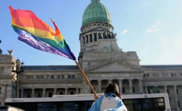 El Gobierno busca derogar la figura de femicidio, la Ley de Identidad ...