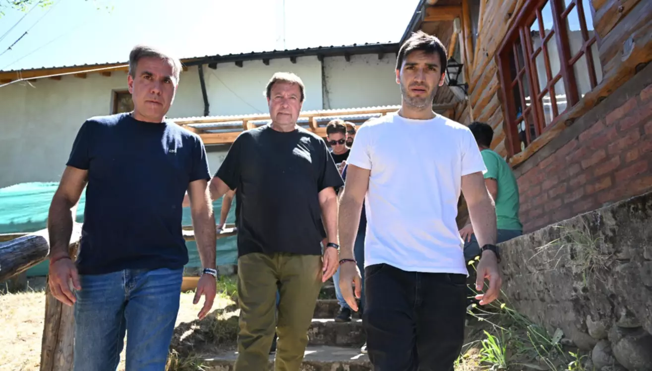 Los gobernadores Torres y Weretilneck, unidos contra los incendios: «Es importante que empujemos todos para el mismo lado, sobre todo cuando hay tantas familias que la están pasando mal»