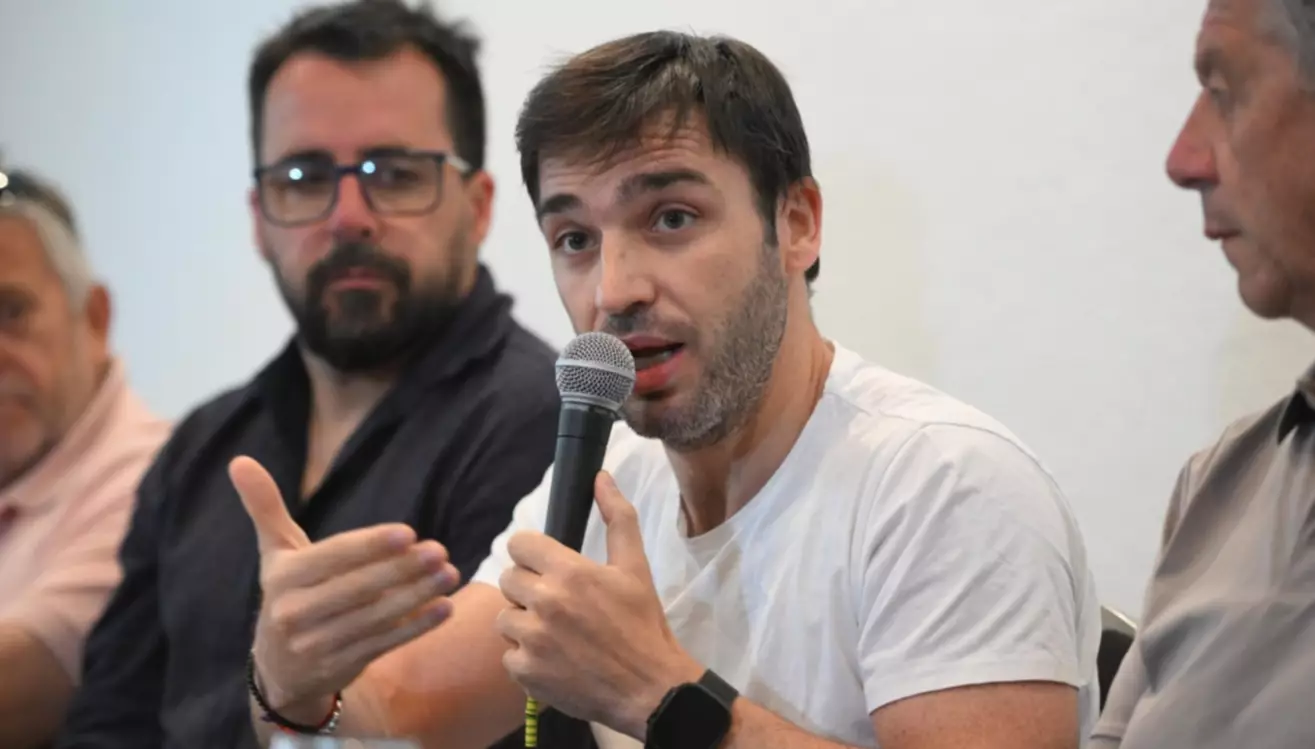 Torres destacó el avance de la Justicia provincial en la investigación por los incendios y aseguró que "vamos a hacer lo necesario para que todos los delincuentes terminen presos" Torres destacó el avance de la Justicia provincial en la investigación por los incendios y aseguró que "vamos a hacer lo necesario para que todos los delincuentes terminen presos"