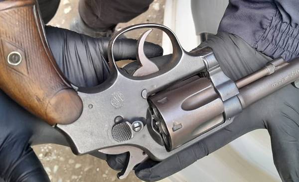 Detienen a un hombre armado tras una pelea callejera en Esquel ...