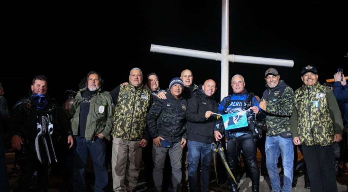 Sastre participó de la 22° edición del Vía Crucis Submarino