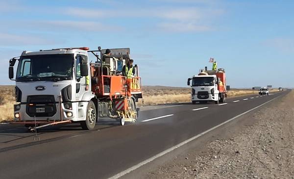 Vialidad Nacional demarcó las líneas de la ruta 25 entre Trelew y ...