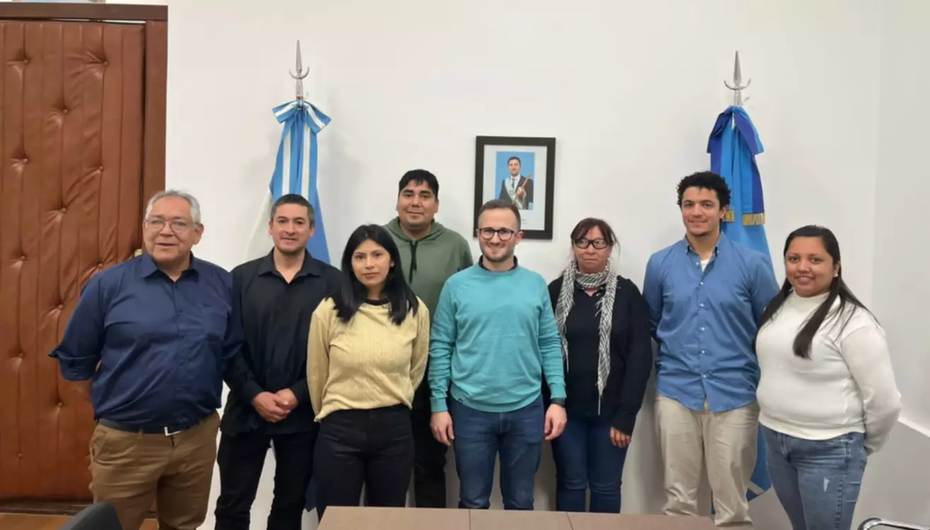 Intendente Méndez y concejales de Paso de Indios con el ministro Parodi Intendente Méndez y concejales de Paso de Indios con el ministro Parodi