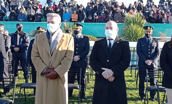 Arcioni tomó juramento de lealtad a la Bandera a 170 cadetes y ...