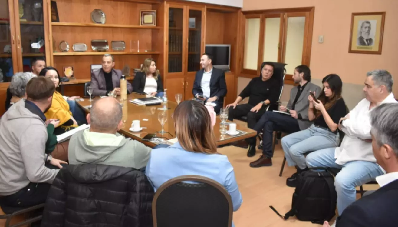 Por ahora, el transporte público funcionará hasta el lunes en Trelew
