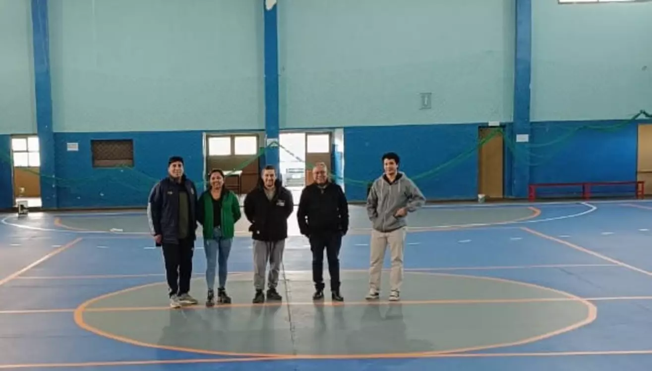 Intendente y concejales agradecen por obras en el Gimnasio Municipal Intendente y concejales agradecen por obras en el Gimnasio Municipal