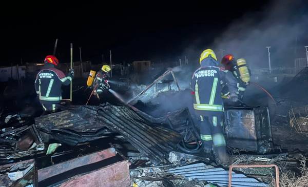 Un incendio destruyó por completo una vivienda en Chacra 8 de Rawson