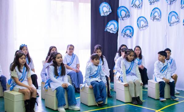 La Escuela N.º 68 de Gobernador Costa, realizó la promesa de lealtad a la Bandera