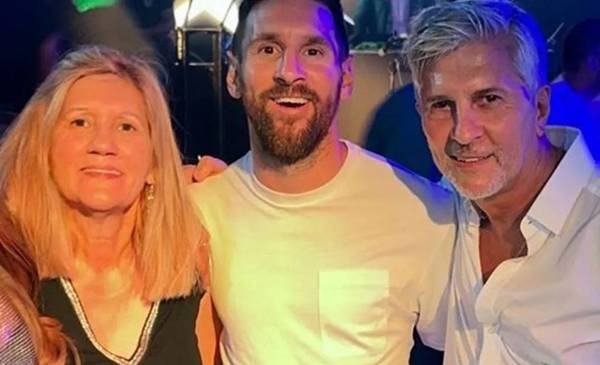 Angel de Brito informó que le dieron el alta médica al padre de Messi
