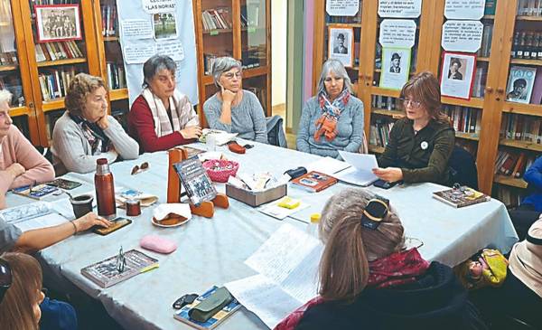 Nuevos encuentros del Club de Lectura «Las Norias» de Dolavon