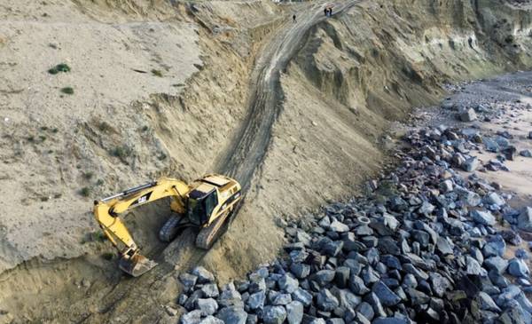 Avanzan las obras de protección costera del Cerro Chenque