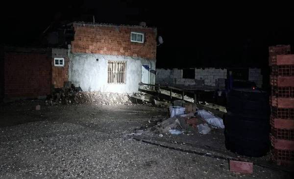 Mató a su vecino por celos, luego quiso atacar a su mujer y finalmente se autolesionó pero sobrevivió