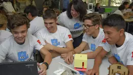 Quieren sumar educación financiera, programación, robótica e inteligencia artificial en las escuelas de Chubut