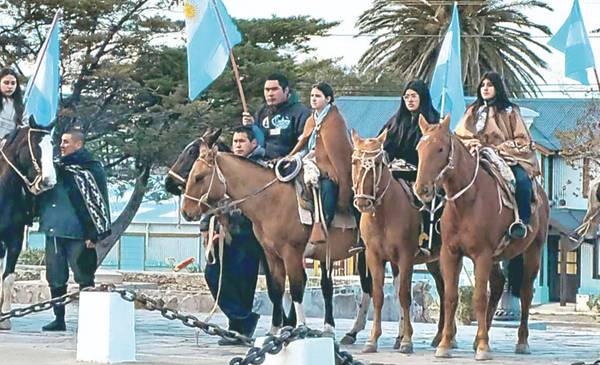 Desfile gaucho y gastronomía para celebrar el 9 de Julio en Camarones ...