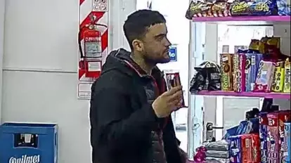 Ingresó a un local y se guardó mercadería entre sus prendas