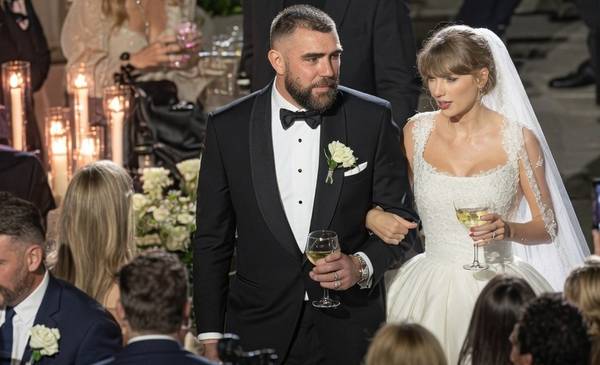 Con la presencia de una gran cantidad de estrellas se casaron Taylor Swift y Travis Kelce