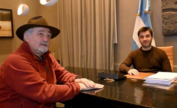 Más de 150 viviendas y 150 lotes con servicios: Provincia y Municipio acordaron una respuesta integral para el cerro Hermitte