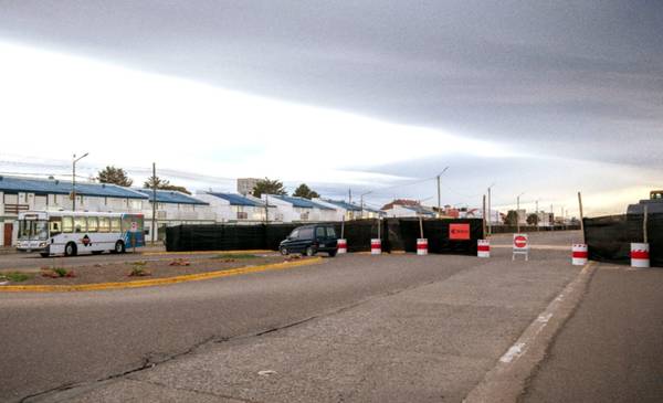 Se implementaron cortes y desvíos de tránsito por la obra de defensa costera en Playa Unión