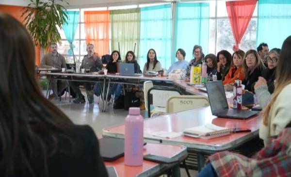 Equipos de toda la provincia trabajaron en Playa Unión sobre formación docente y técnica