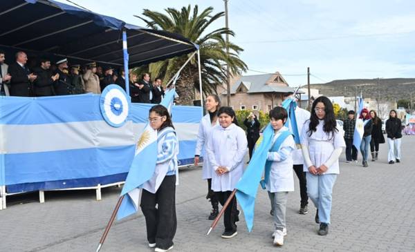 Torres confirmó el inicio de la nueva cisterna y anunció la refacción integral del Hospital Rural en Puerto Pirámides