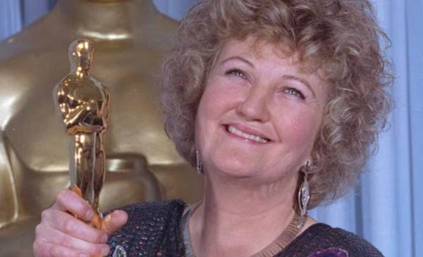 Murió Brenda Fricker, la señora de las palomas en Mi Pobre Angelito