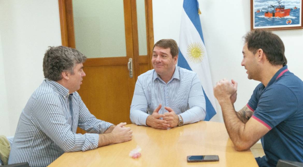 Rawson y la Fundación Dos Pozos articulan estrategias para la conservación de elefantes marinos