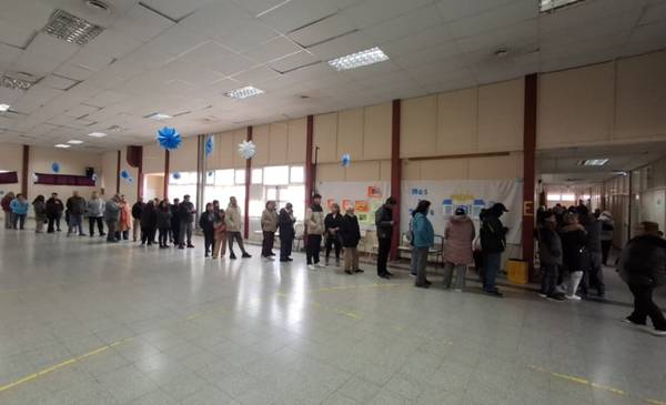 Contundente triunfo de la Lista Verde: se quedó con 68 delegados frente a 11 de la Celeste y Blanca en la elección de delegados de la Cooperativa Eléctrica - Últimas Noticias: El Chubut