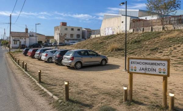Proponen un estacionamiento en el sector de la Escuela N° 152 Armada Argentina - Últimas Noticias: El Chubut