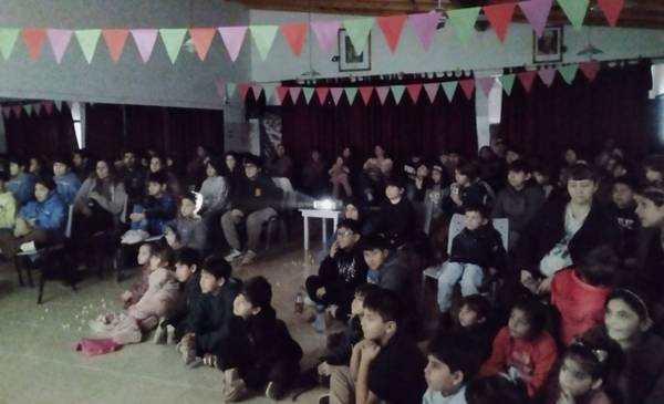 Continúa el ciclo de cine en la Biblioteca Popular General Güemes - Últimas Noticias: El Chubut