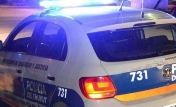 Escapó de un control en Lago Puelo, chocó un patrullero y fue detenido tras una persecución en El Bolsón - Últimas Noticias: El Chubut