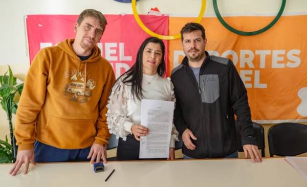 El municipio de Esquel firmó nuevos convenios con ISFD N° 804 - Últimas Noticias: El Chubut