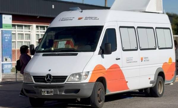 El Registro Civil Móvil continúa su recorrido por Dique Florentino Ameghino y Comodoro - Últimas Noticias: El Chubut