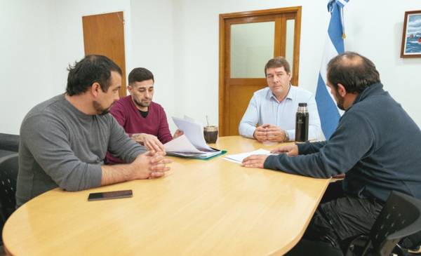 El intendente Biss recibió a autoridades de Sitravich que proyectan obras y nuevas prestaciones para sus afiliados - Ú