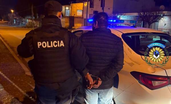 Un hombre fue apuñalado en una pelea en un bar de Trelew: hay un detenido