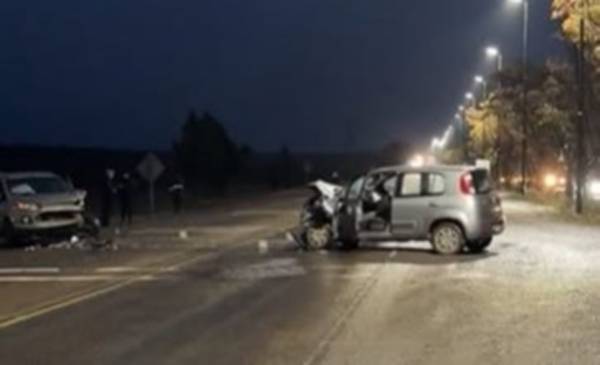 Choque entre dos vehículos en el ingreso a Rawson por la Ruta 25