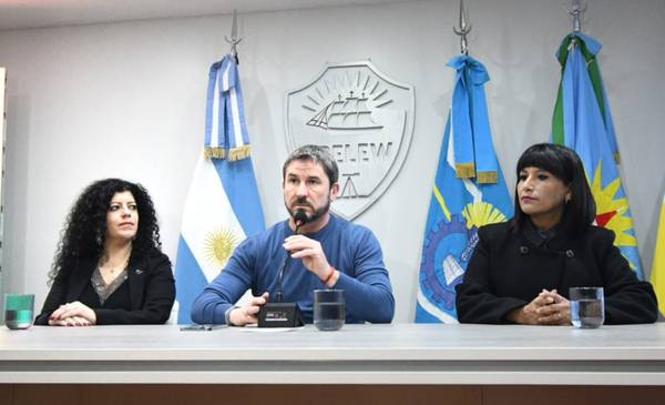 Merino presentó el Plan de Desarrollo Educativo Municipal para que empleados con estudios incompletos puedan finalizarlos