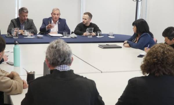 El Gobierno alcanzó un acuerdo salarial con los gremios docentes