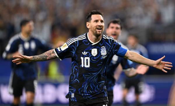 Messi regresa a Rosario para despedir a su padre