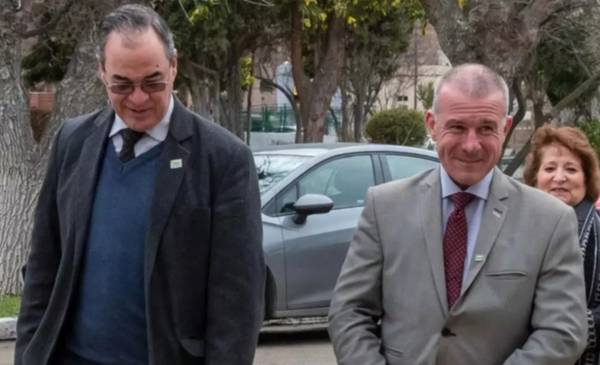 Raúl Ferrero juró como intendente interino de Gaiman