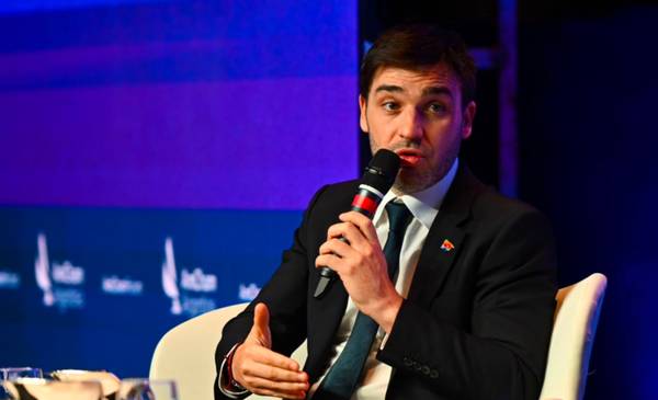 Torres destacó el potencial energético de Chubut y llamó a construir una agenda federal de desarrollo