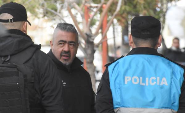 Iturrioz afirmó que alertaron a hospitales por el delincuente que  escapó herido y sospechan de maniobra para distraer a la Policía