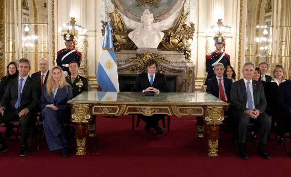Milei anunció sanciones contra empresas que operen en Malvinas y una nueva base naval en Tierra del Fuego