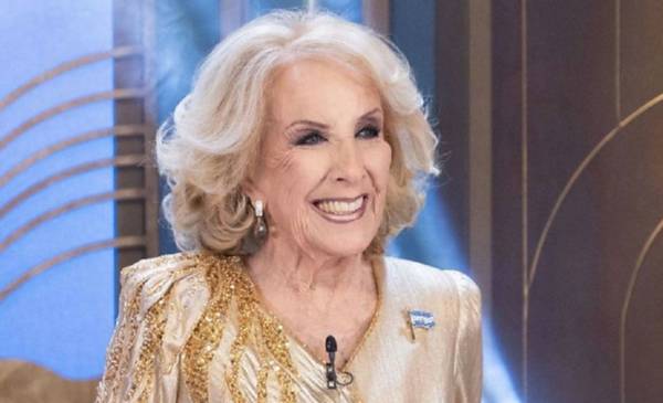 Mirtha Legrand recibió el alta médica y continuará la recuperación en su casa
