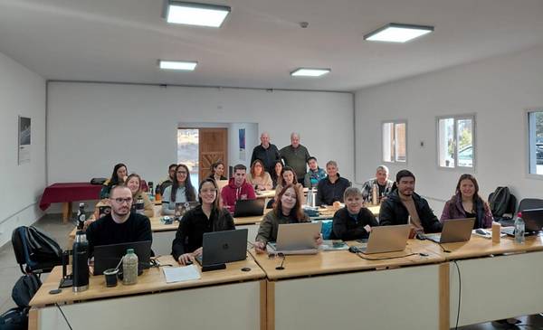 Se desarrolla en Esquel un curso de posgrado sobre análisis de la vegetación y comportamiento del fuego