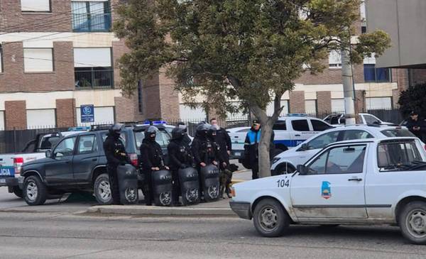 Una trabajadora de ATE casi fue atropellada mientras panfleteaba en Comodoro
