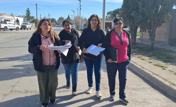 Trabajadoras Comunitarias realizan un censo de salud en los barrios de Trelew